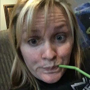 Meet your Posher, Nora